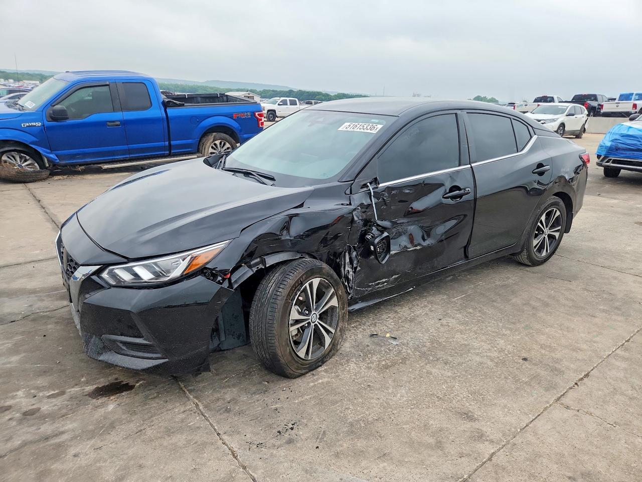 Salvage Nissan Sentra Image