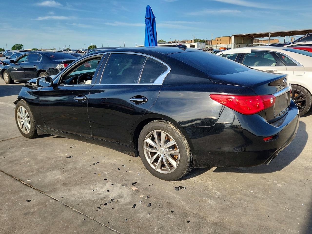 INFINITI Q50 Premium
