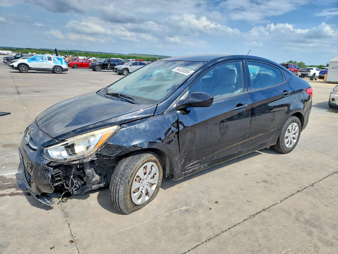 Salvage Hyundai ACCENT Image