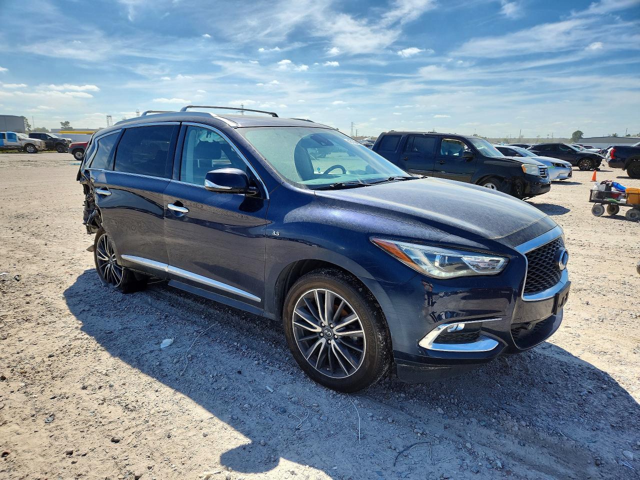 INFINITI Qx Luxe