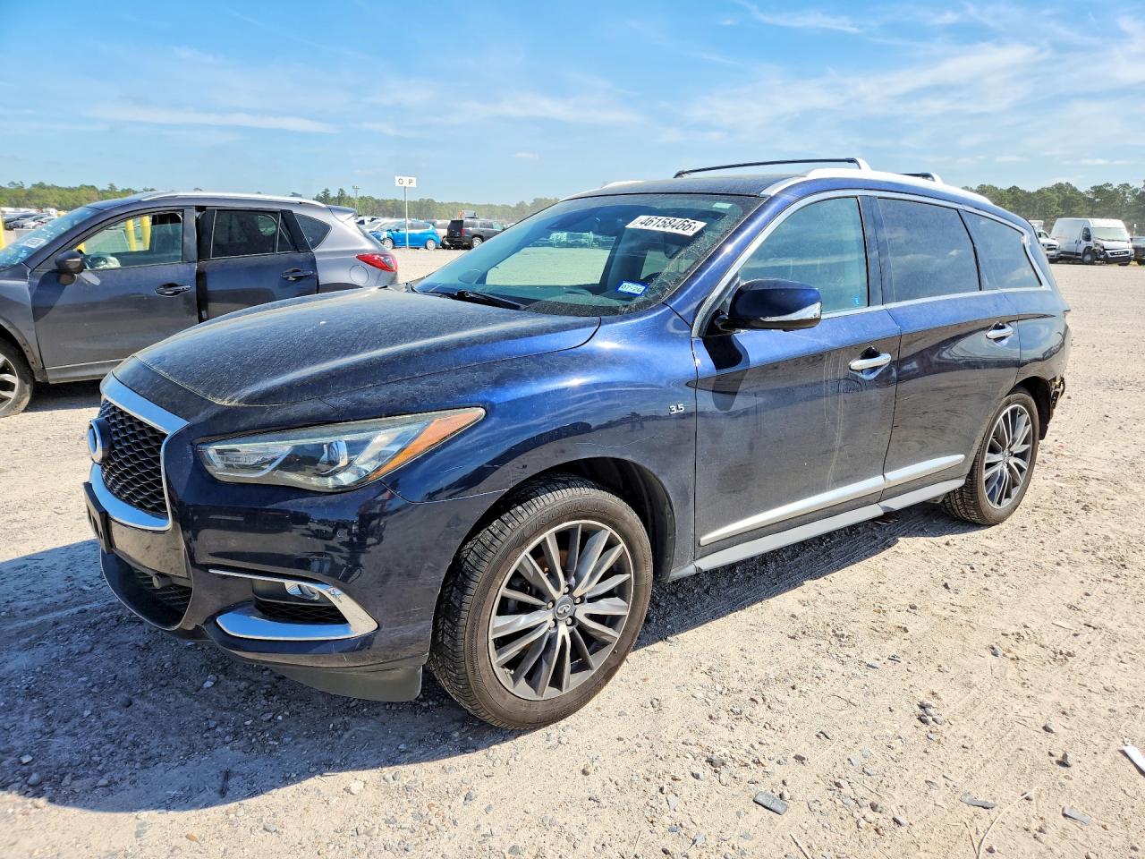 Salvage INFINITI Qx Image