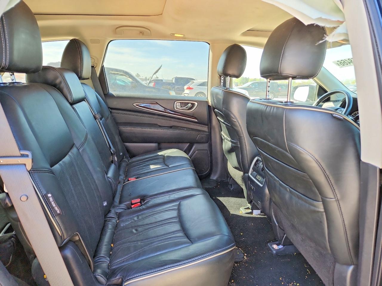 INFINITI Qx Luxe
