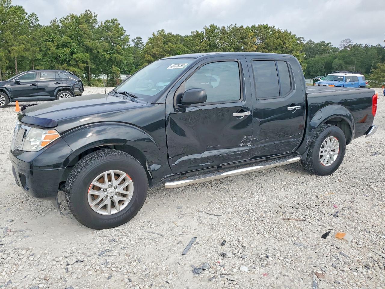 Salvage Nissan Frontier Image