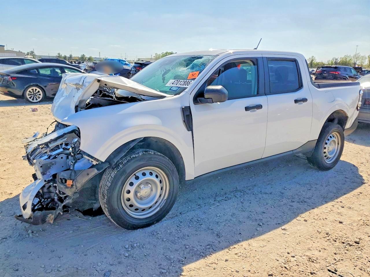Salvage Ford Maverick Image