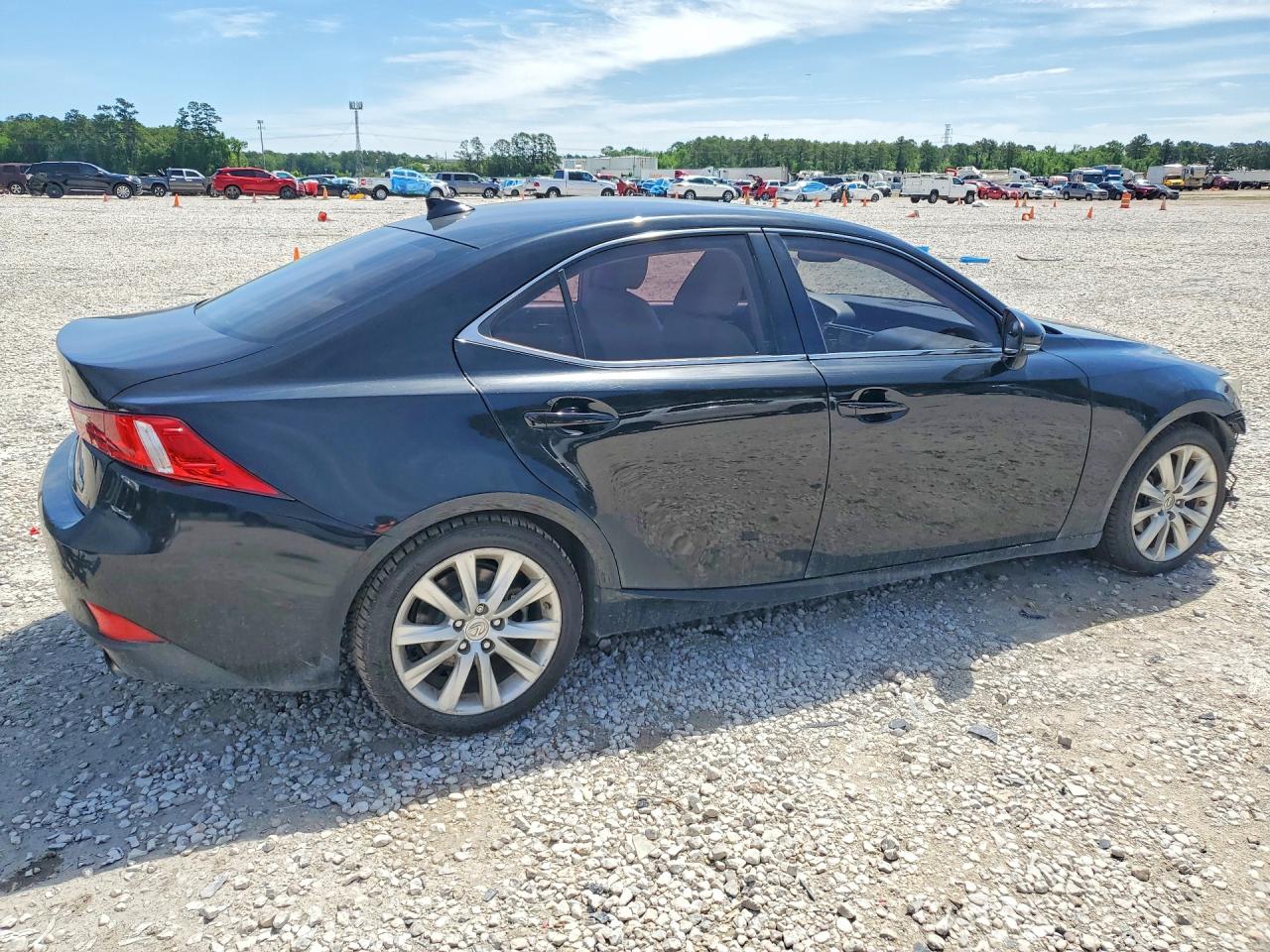 Lexus Is Base