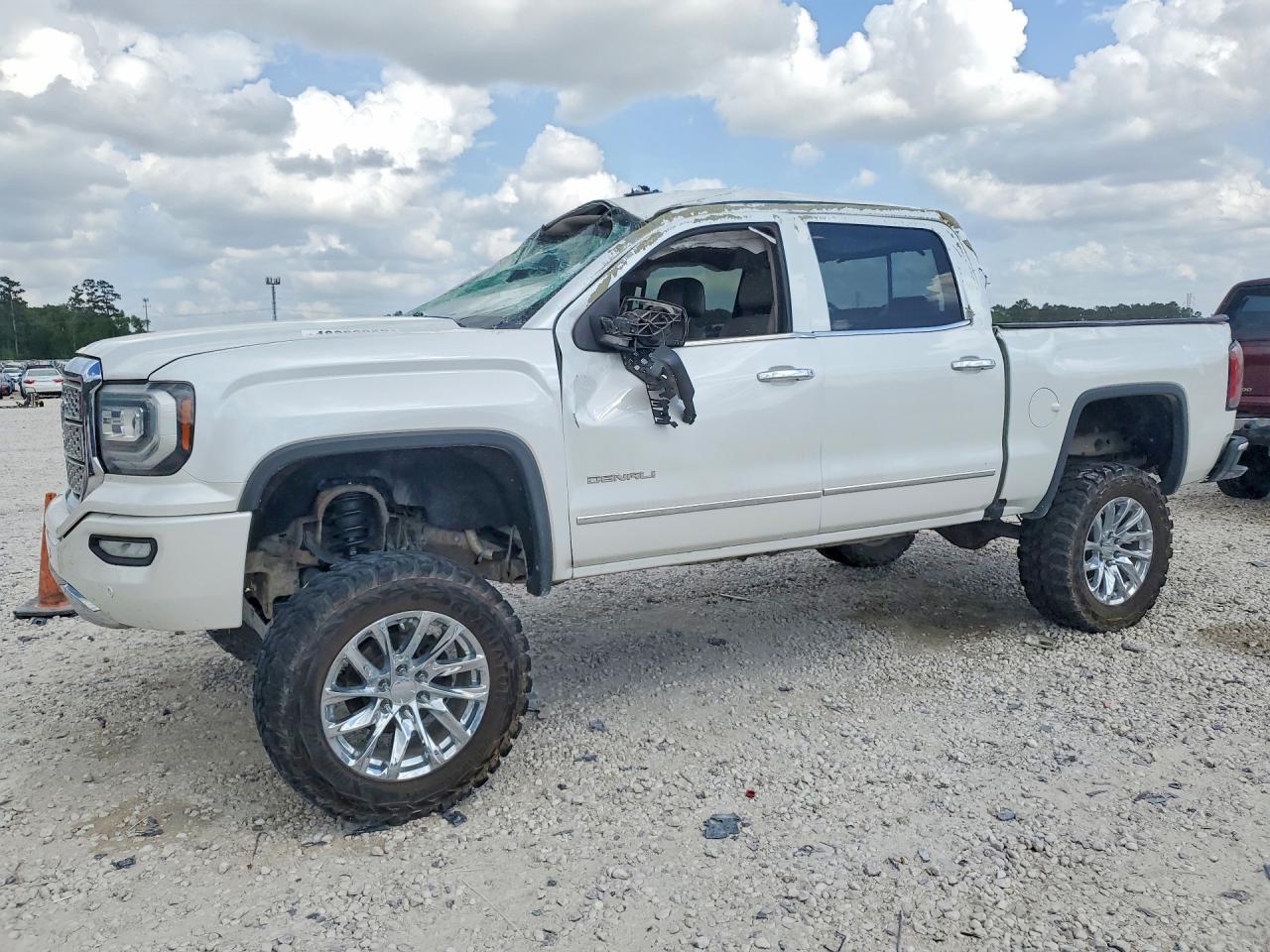 Salvage GMC Sierra Image