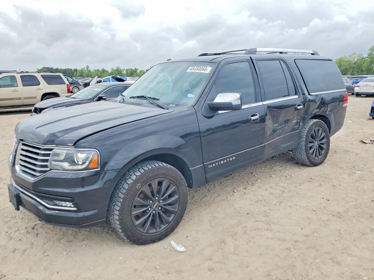 Salvage Lincoln Navigator Image