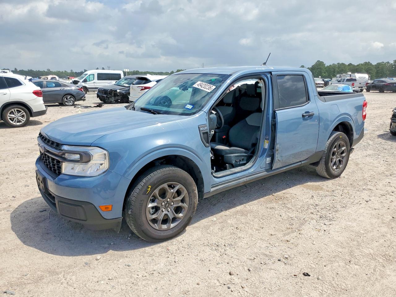 Salvage Ford Maverick Image