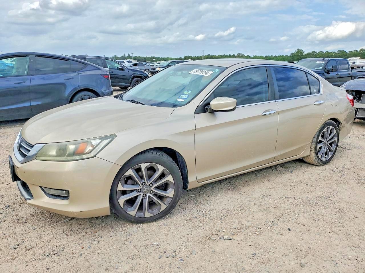 Salvage Honda Accord Image