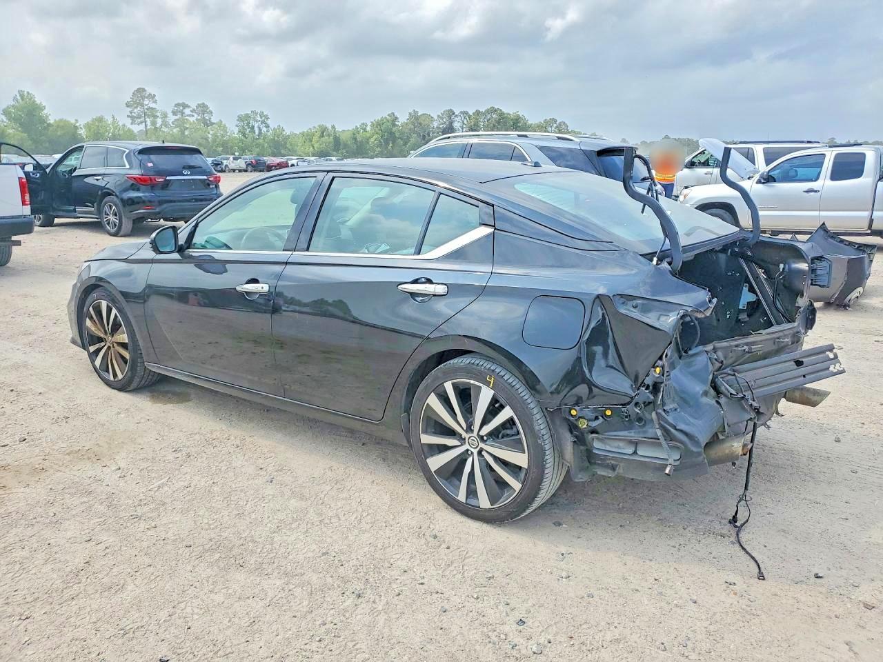 Nissan Altima Platinum