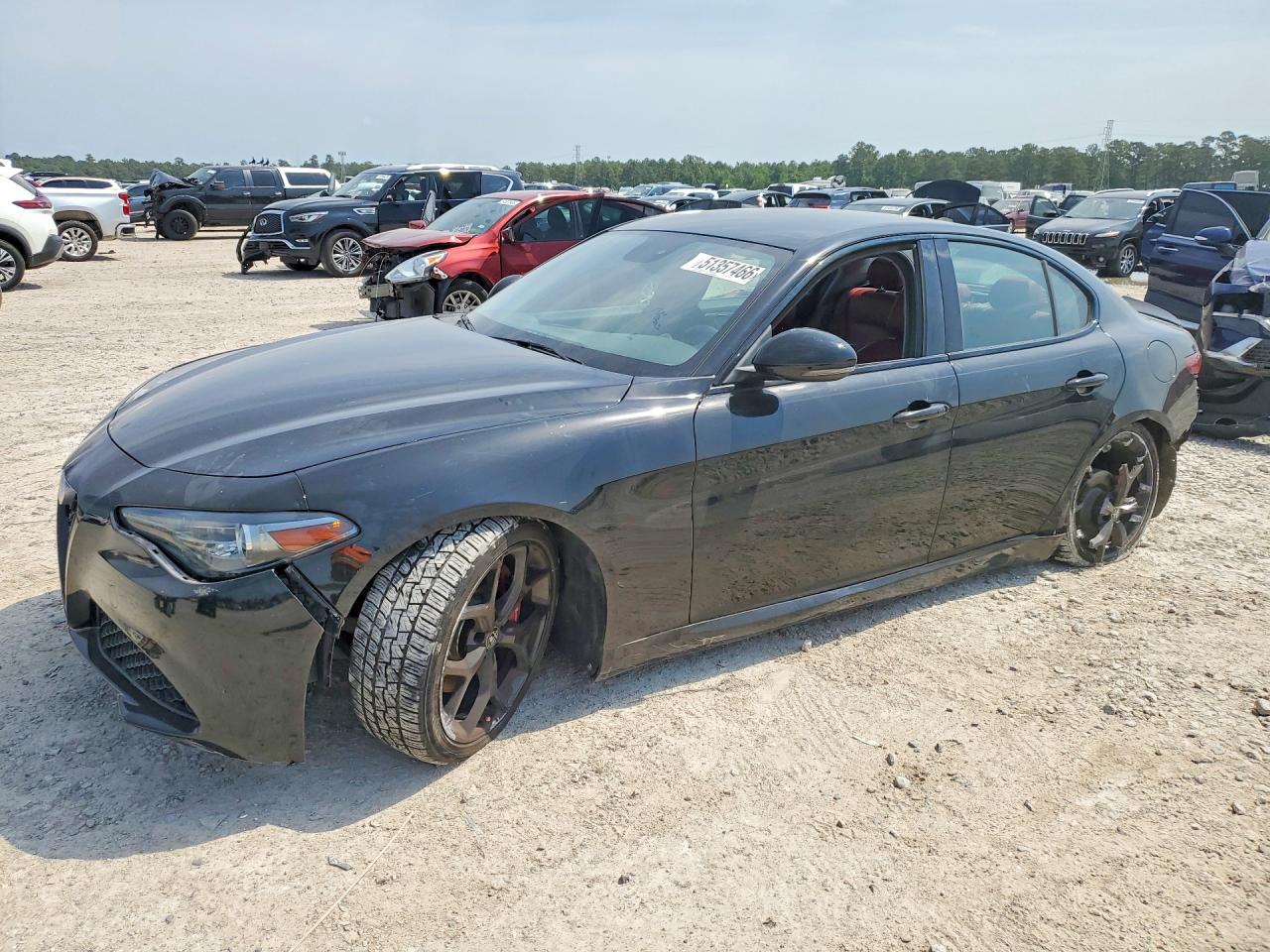 Salvage Alfa Romeo Giulia Image