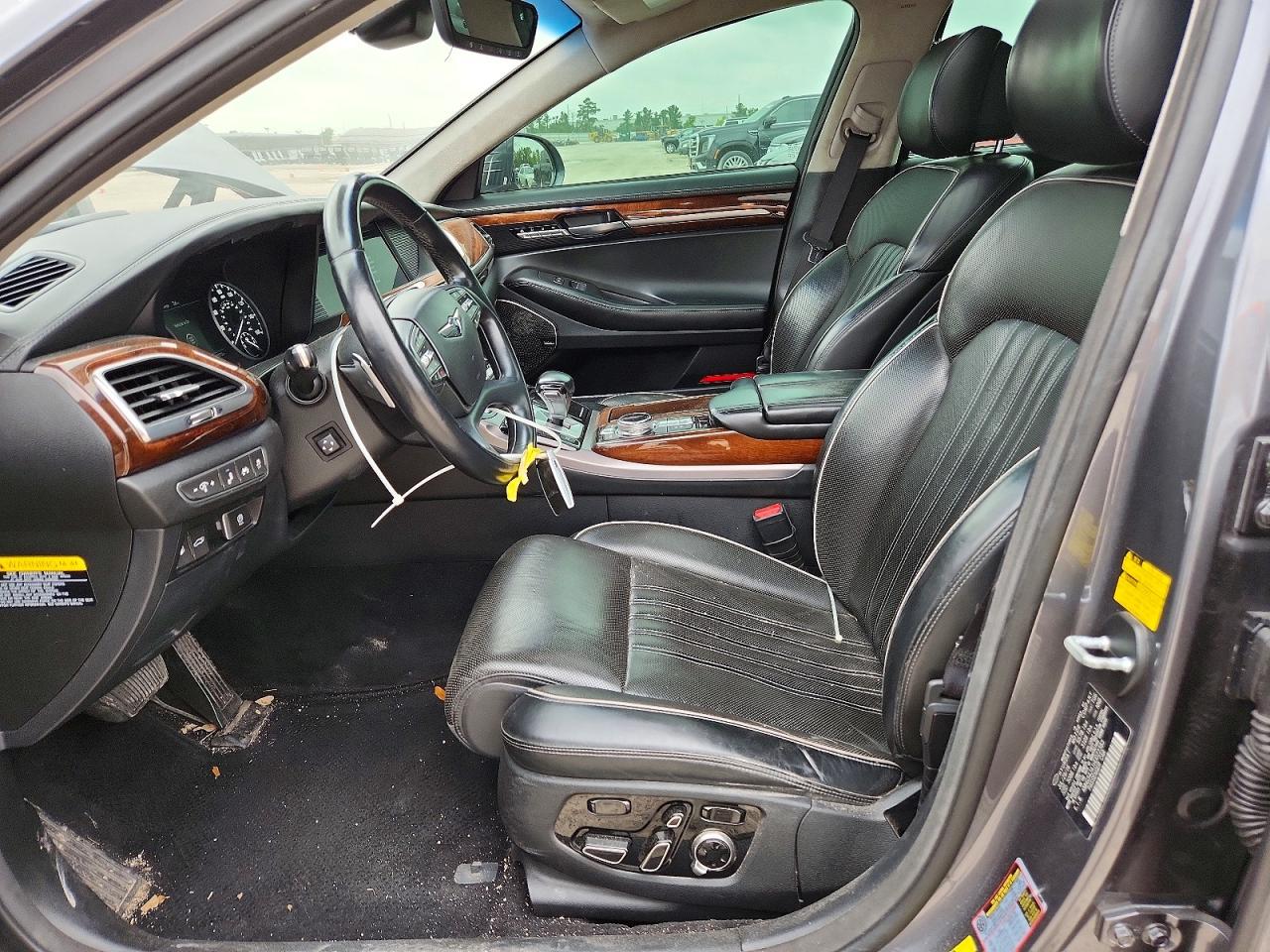 Genesis G90 Premium
