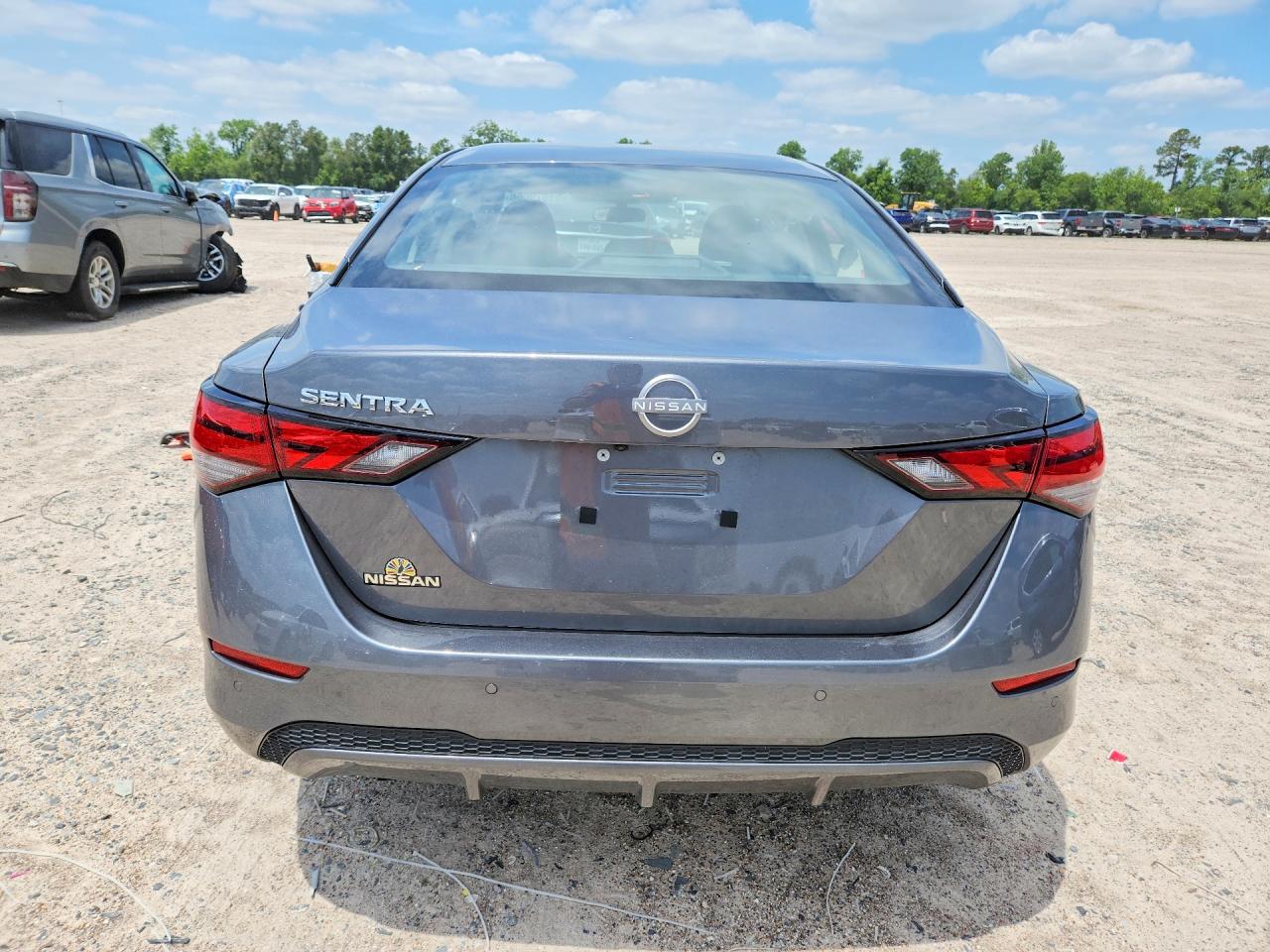 Nissan Sentra S
