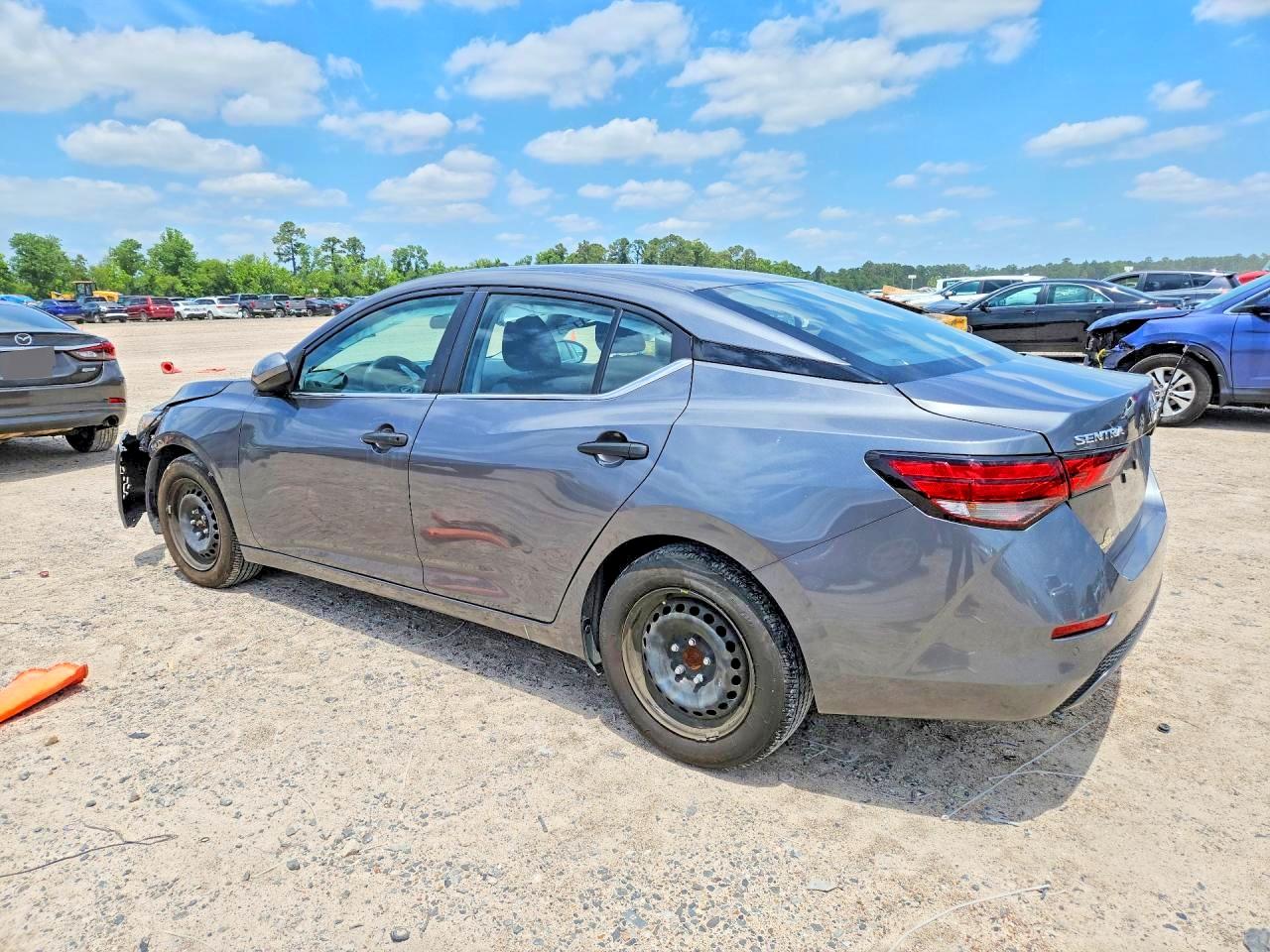 Nissan Sentra S