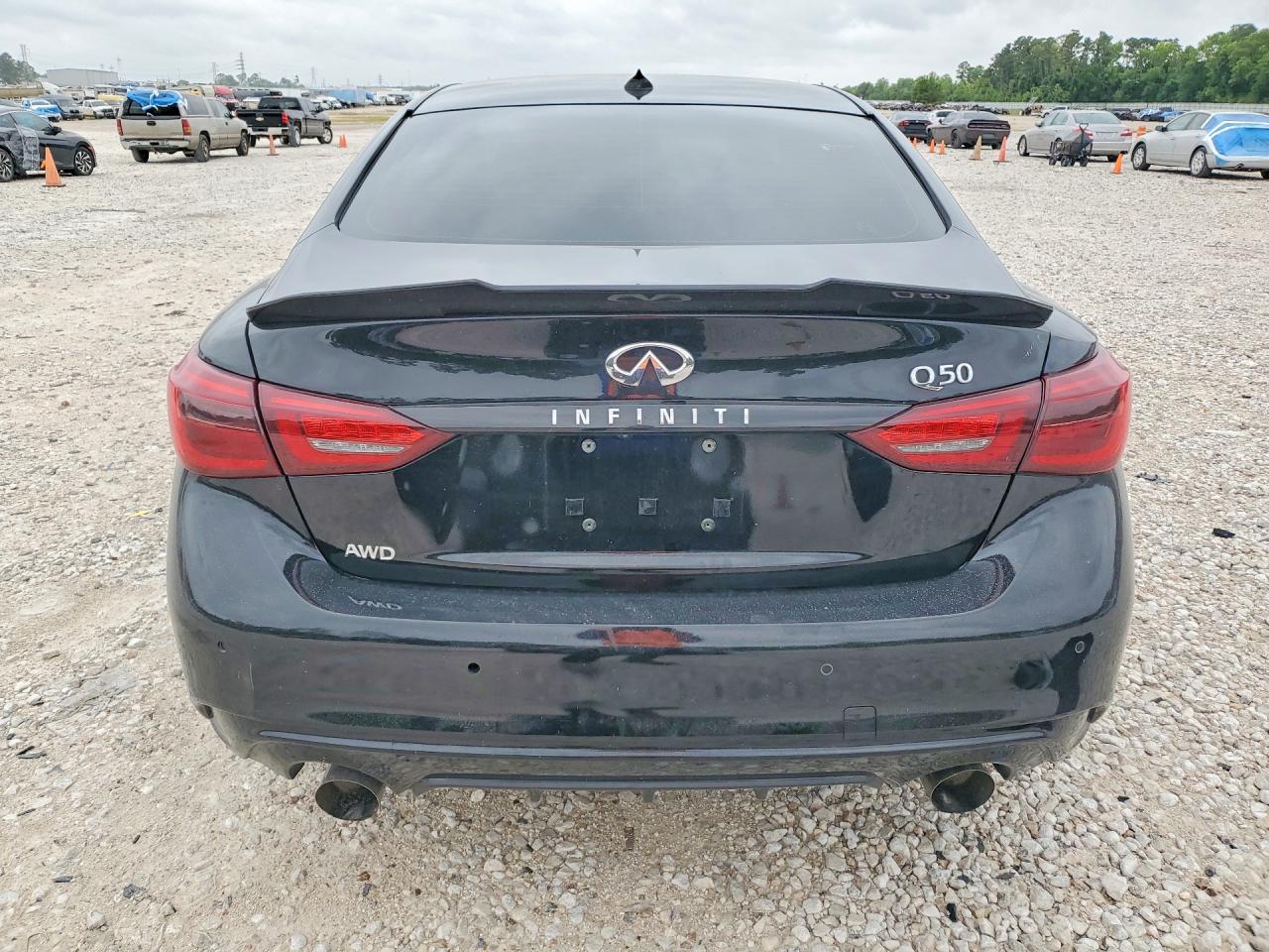 INFINITI Q50 Luxe