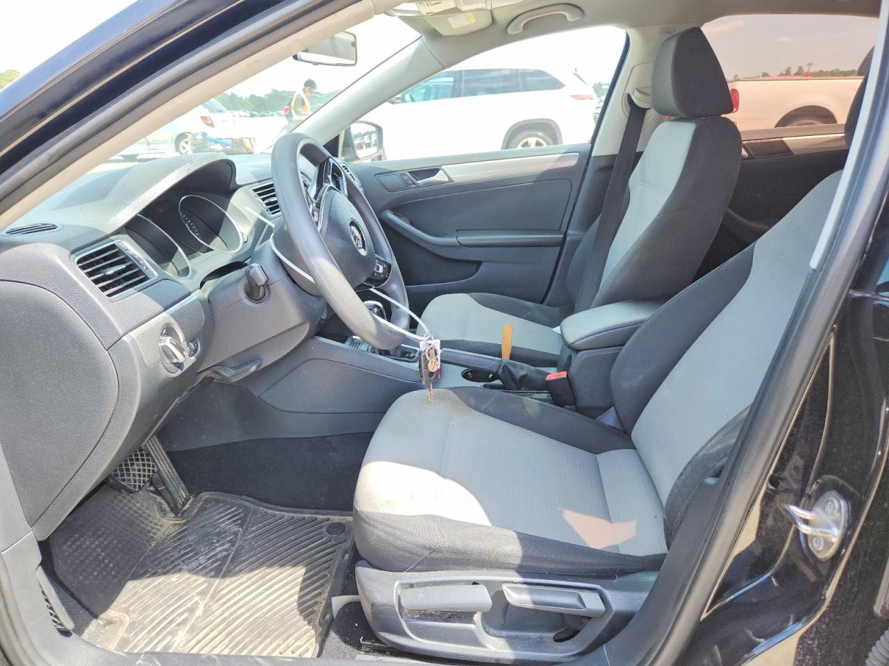 Volkswagen Jetta S