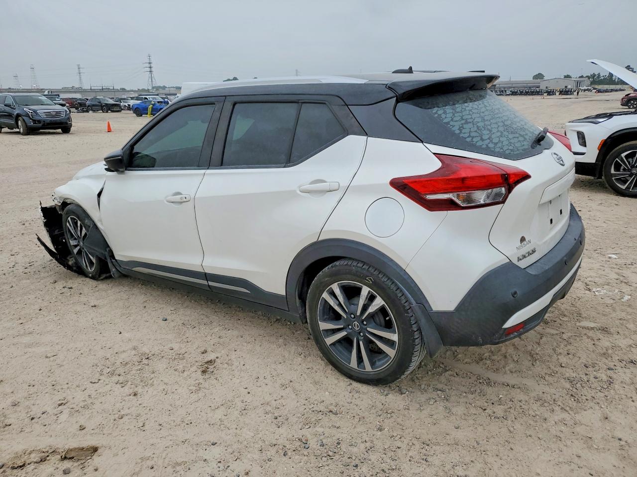 Nissan Kicks Sr