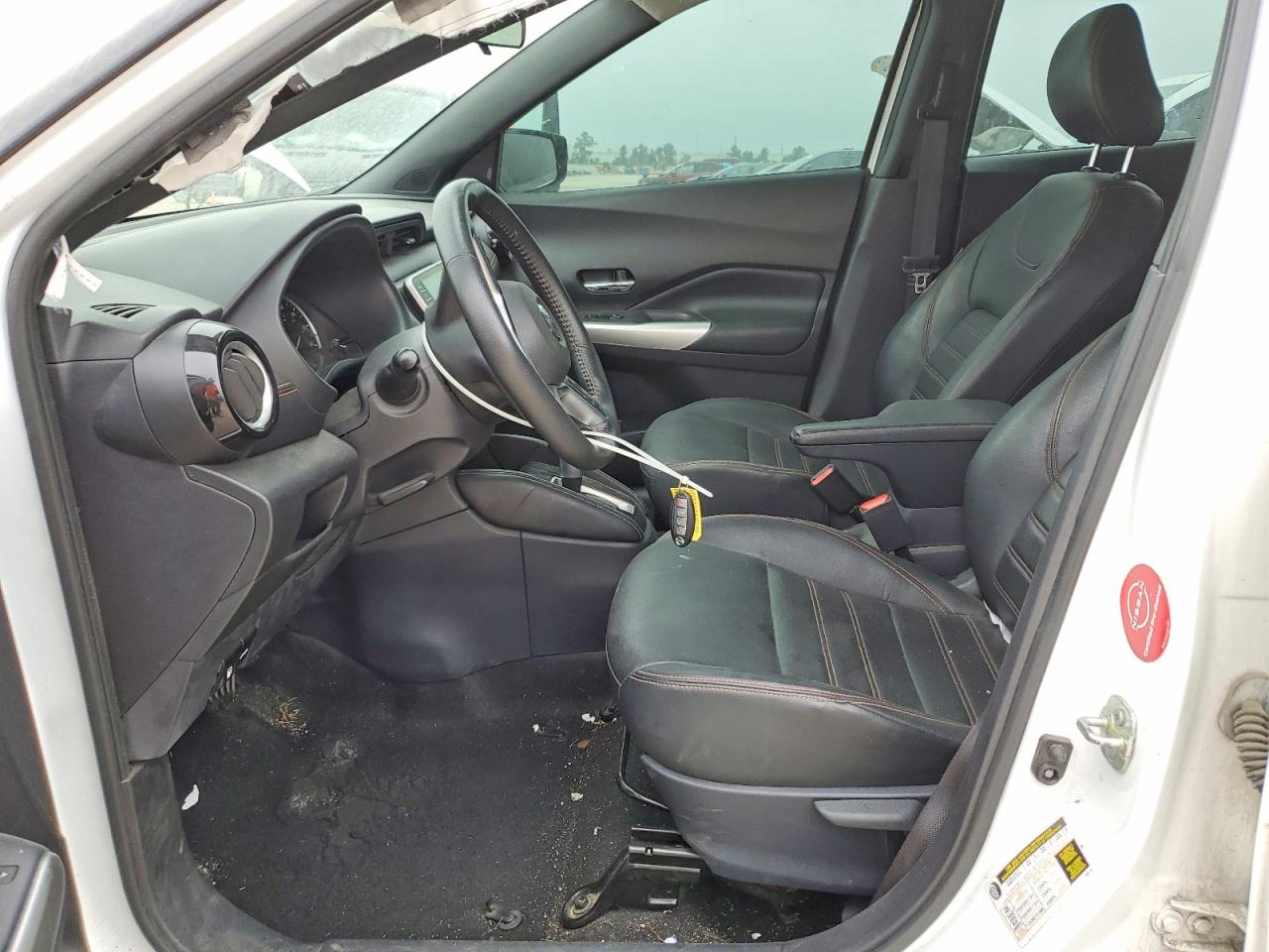 Nissan Kicks Sr