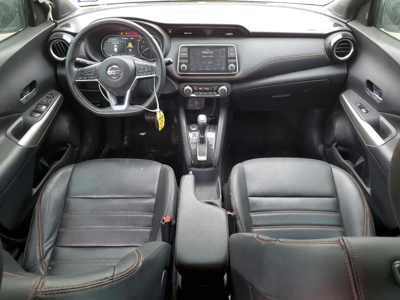 Nissan Kicks Sr