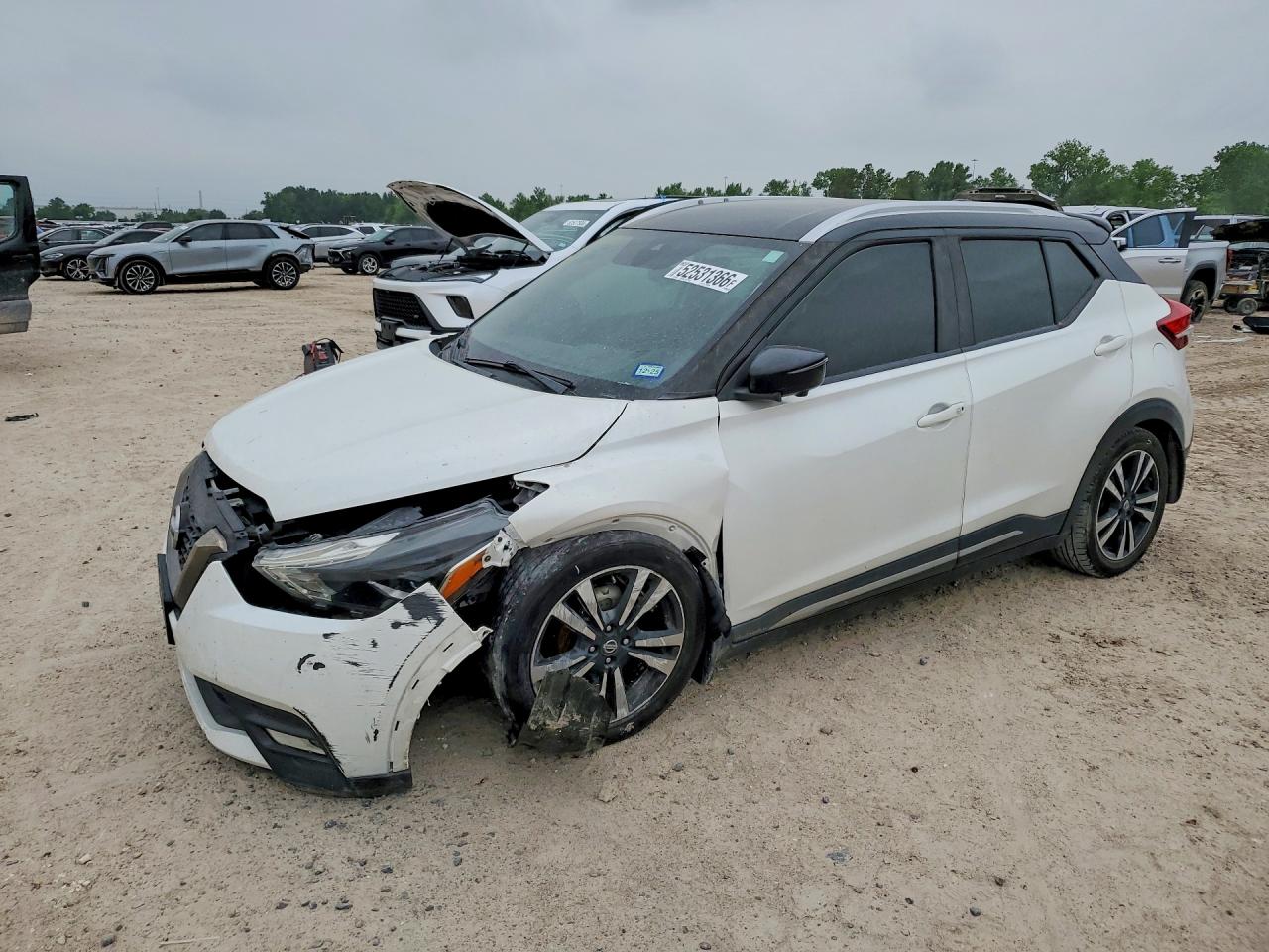Salvage Nissan Kicks Image