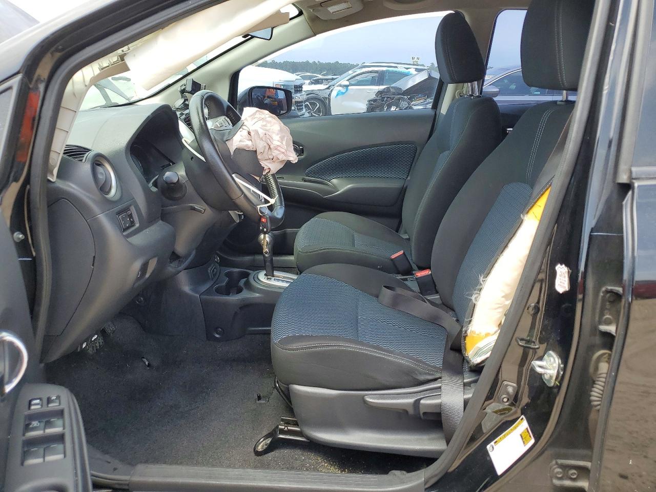 Nissan Versa Sv