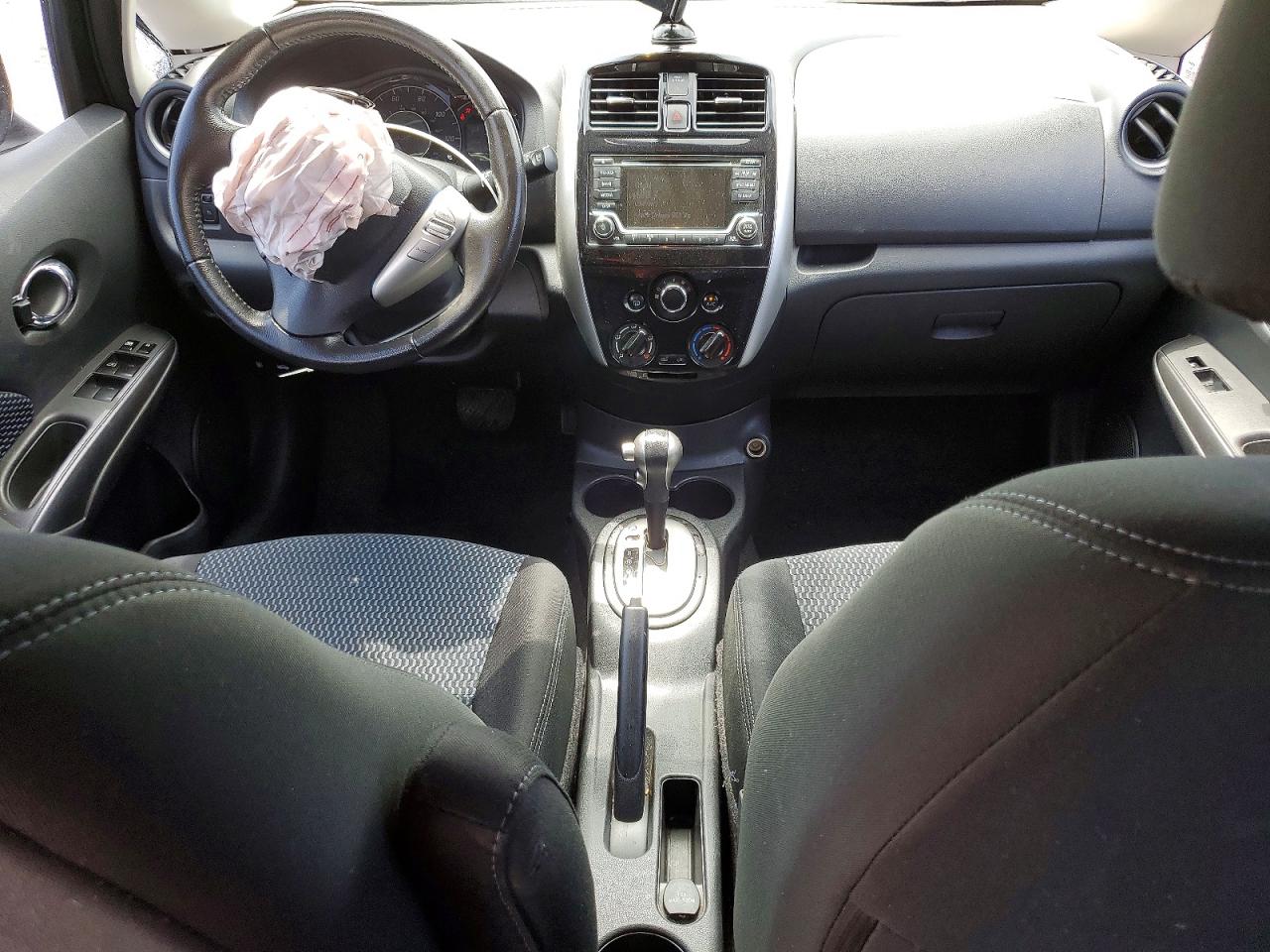 Nissan Versa Sv