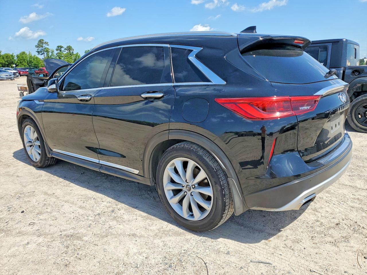 INFINITI Qx Essential