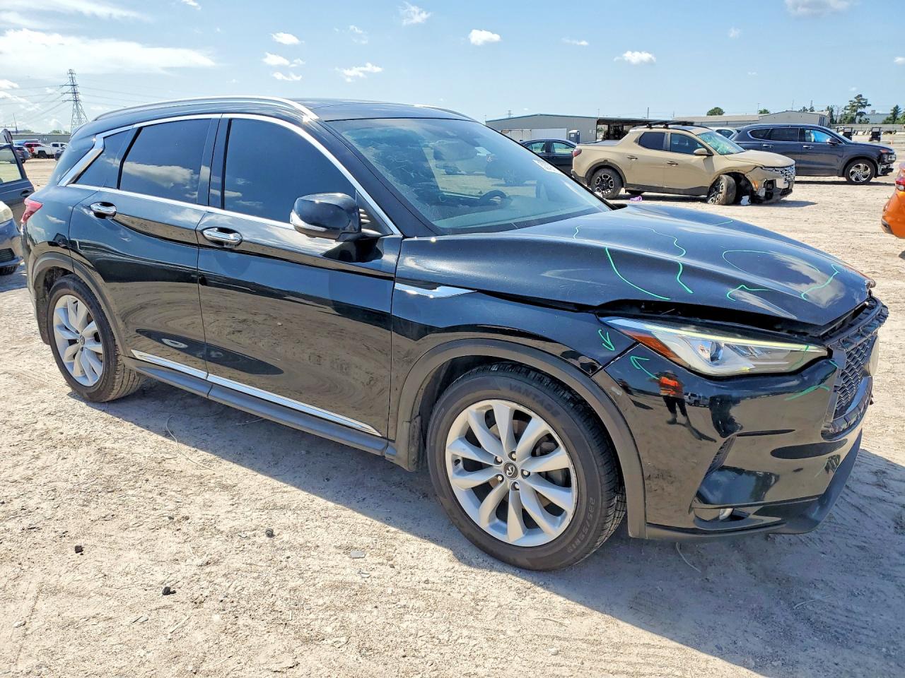 INFINITI Qx Essential