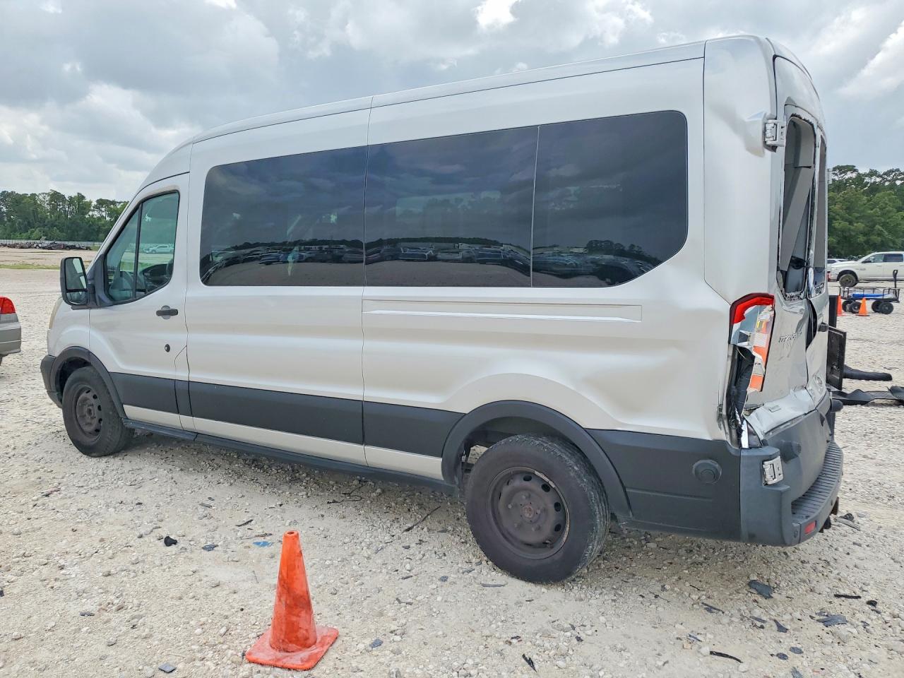 Ford Transit T-350