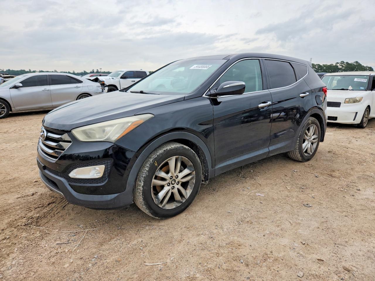 Salvage Hyundai SANTA FE Image