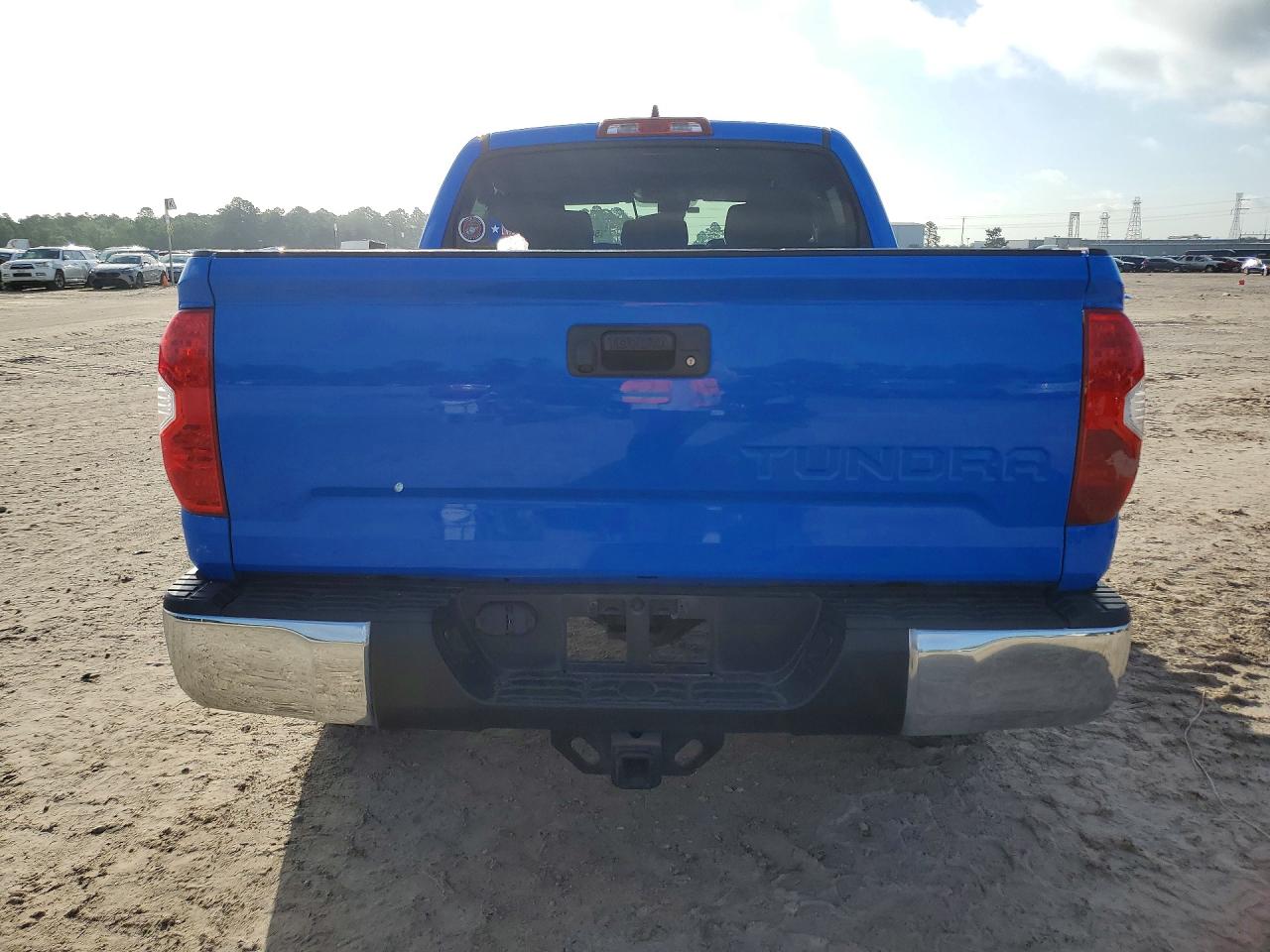 Toyota Tundra Crewmax Sr5