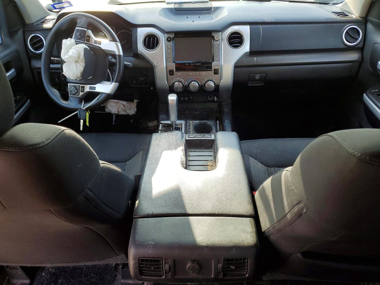 Toyota Tundra Crewmax Sr5