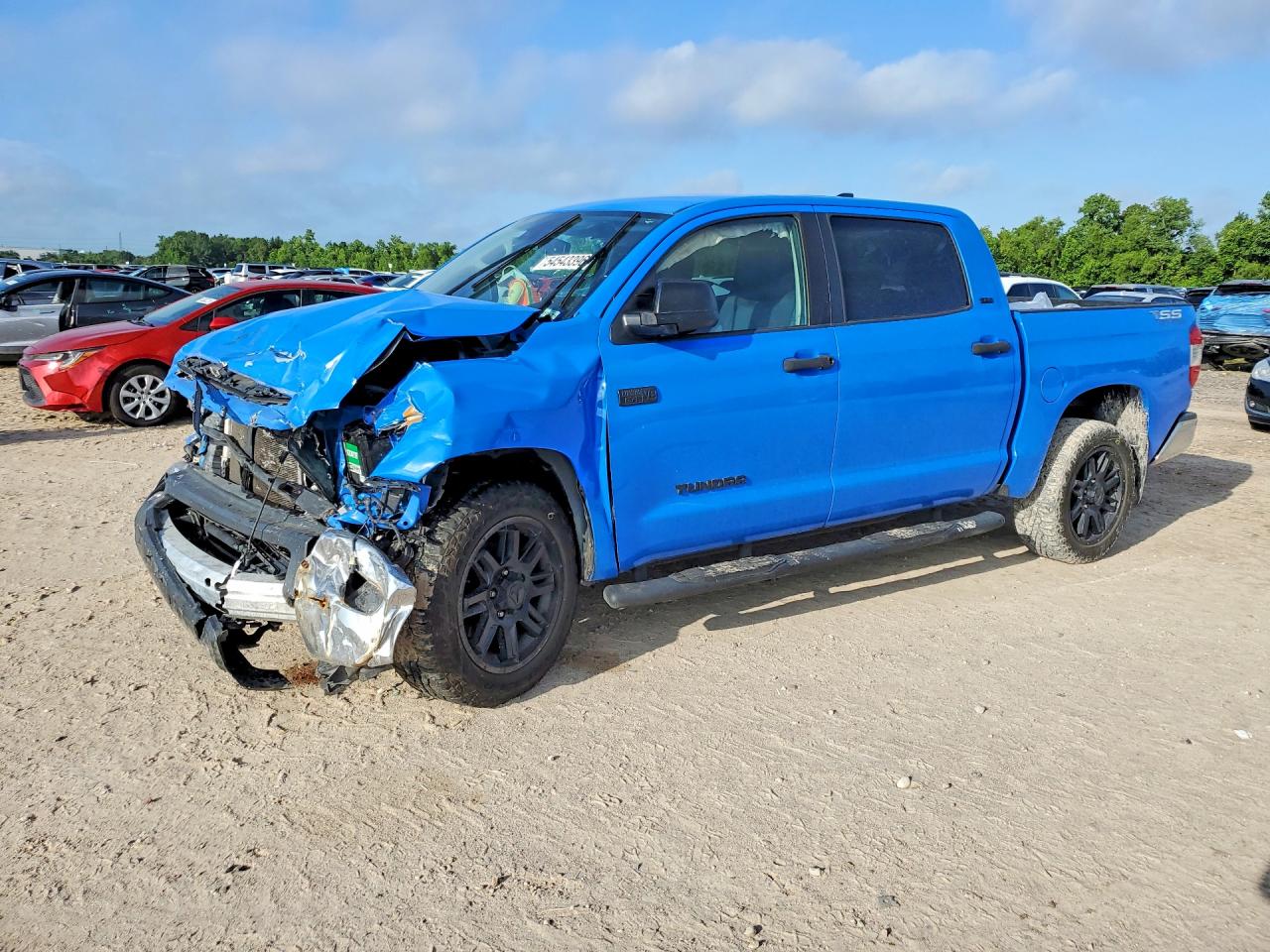 Salvage Toyota Tundra Image