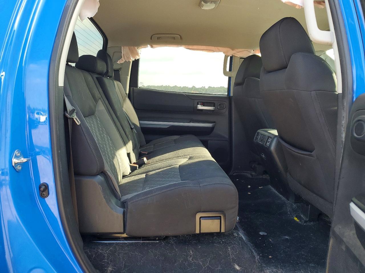 Toyota Tundra Crewmax Sr5