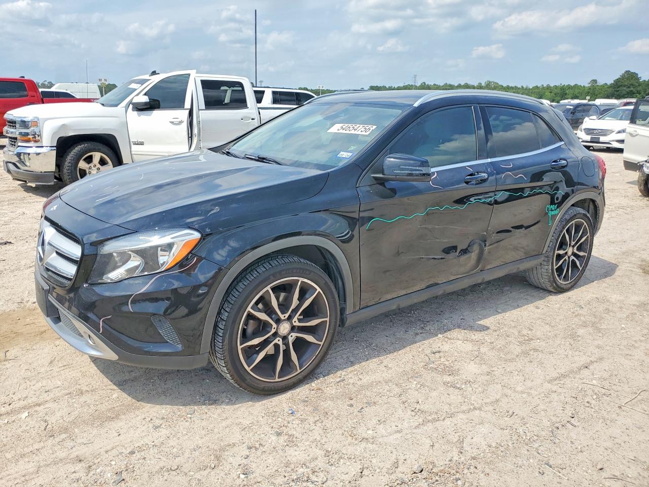 Salvage Mercedes-Benz GLA Image
