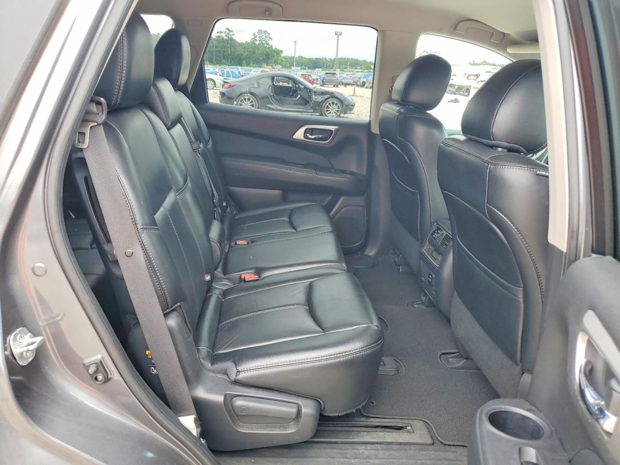 Nissan Pathfinder Sl