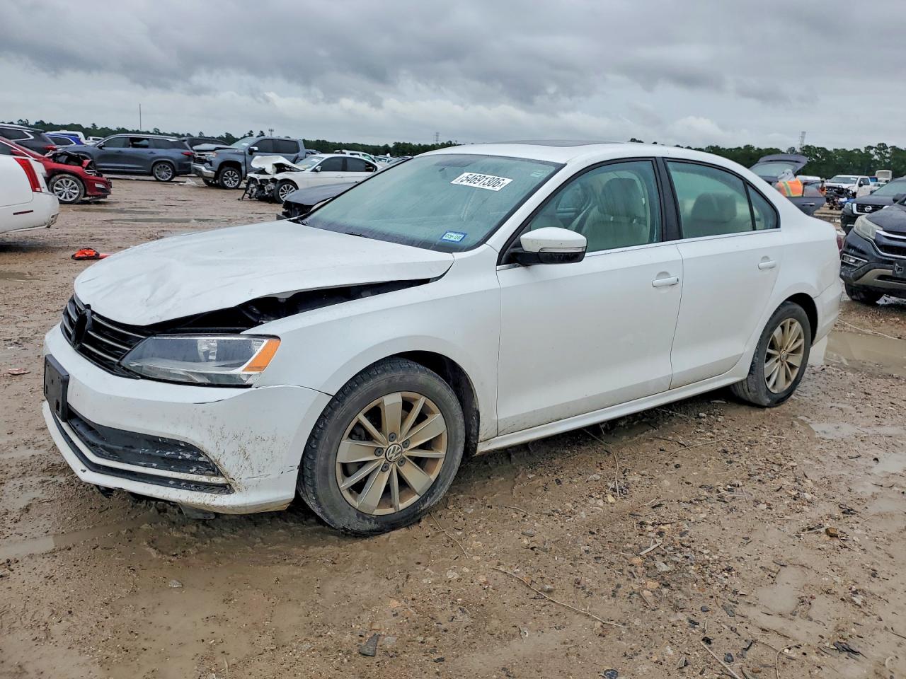Salvage Volkswagen Jetta Image