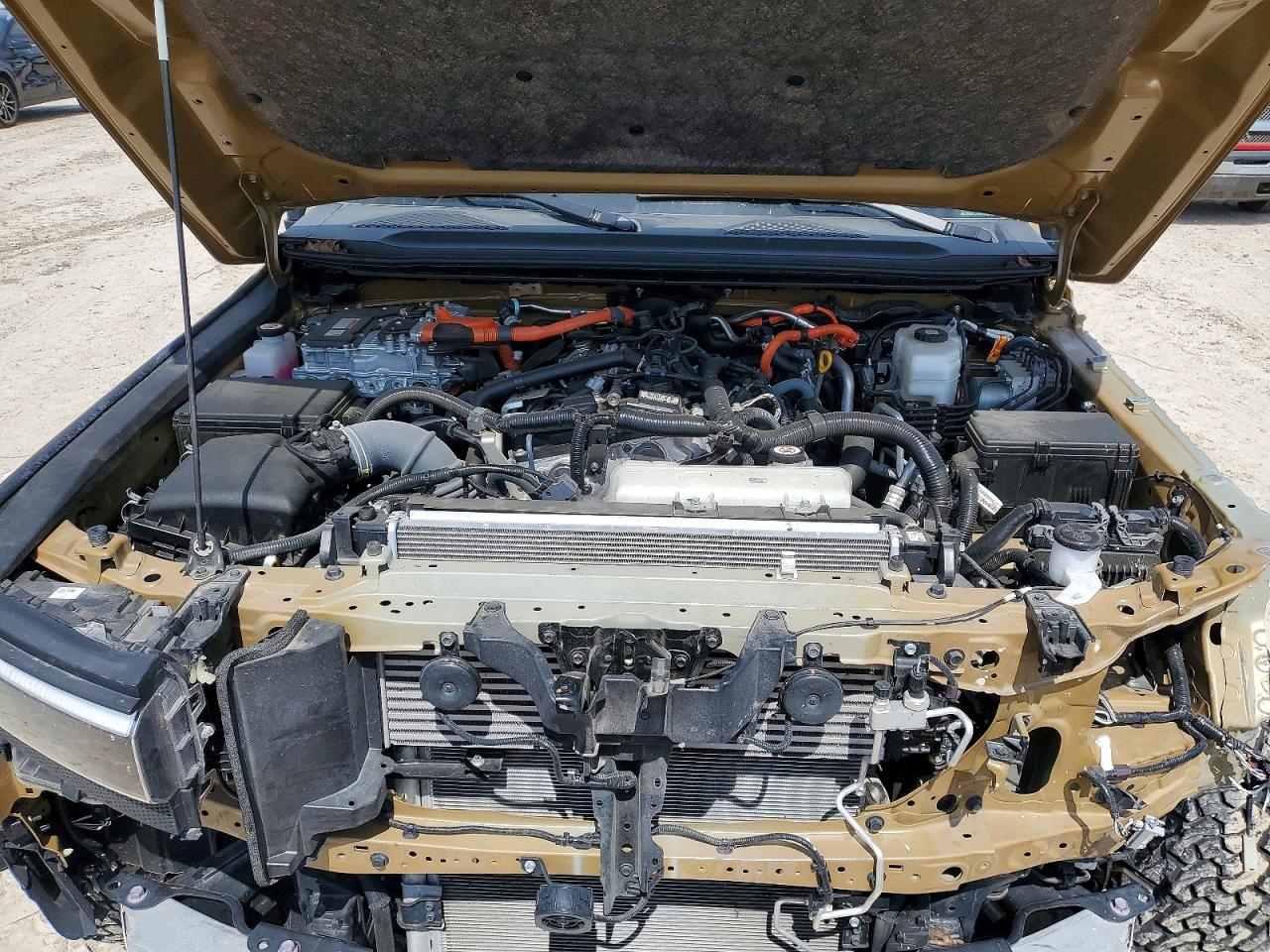 Toyota Land Cruis Base