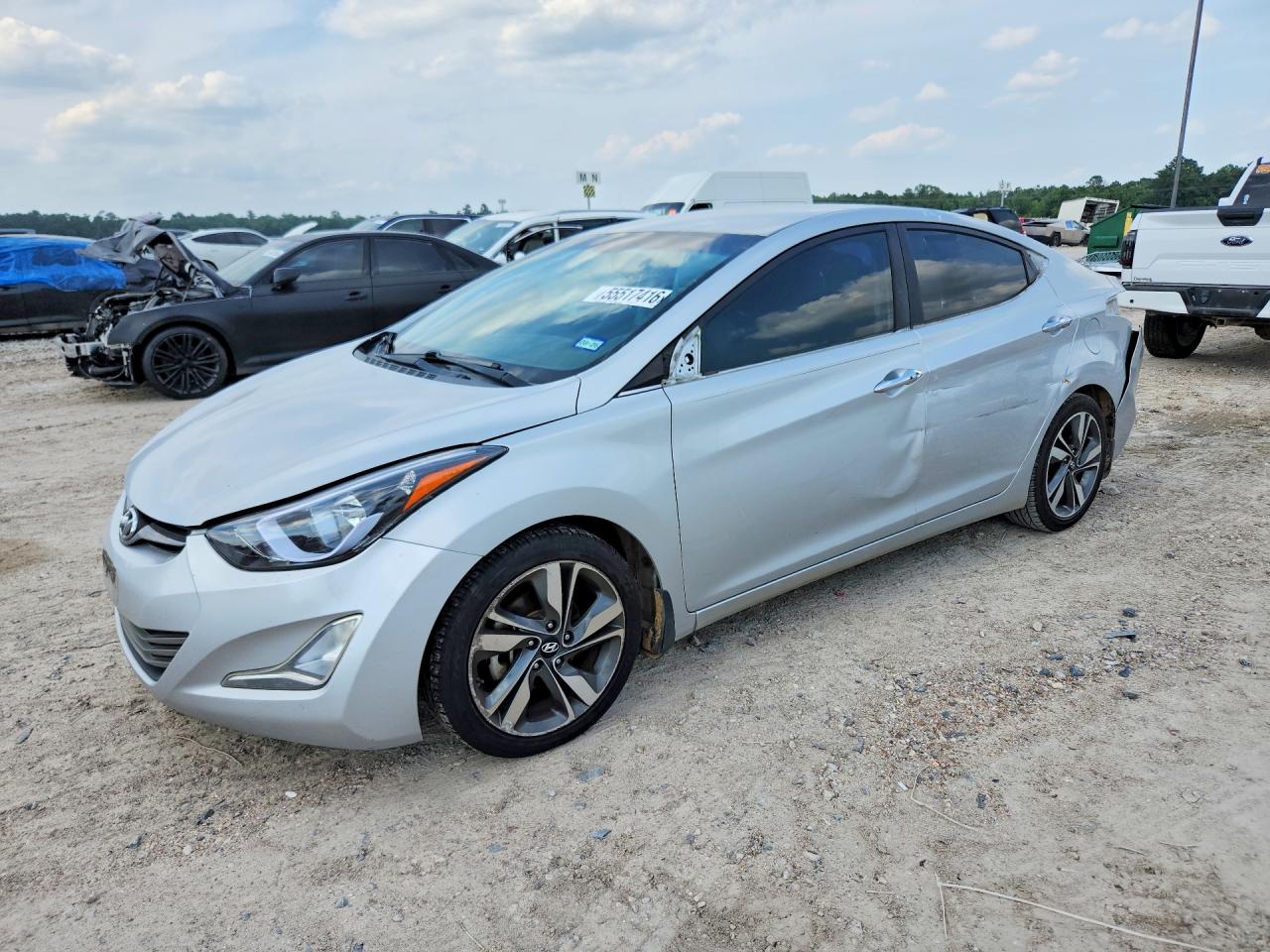 Salvage Hyundai ELANTRA Image