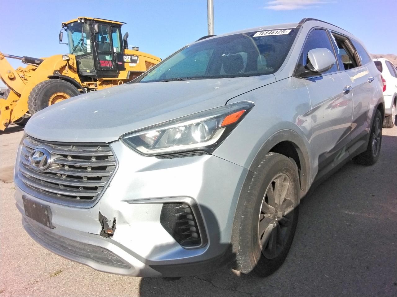 Salvage Hyundai SANTA FE Image