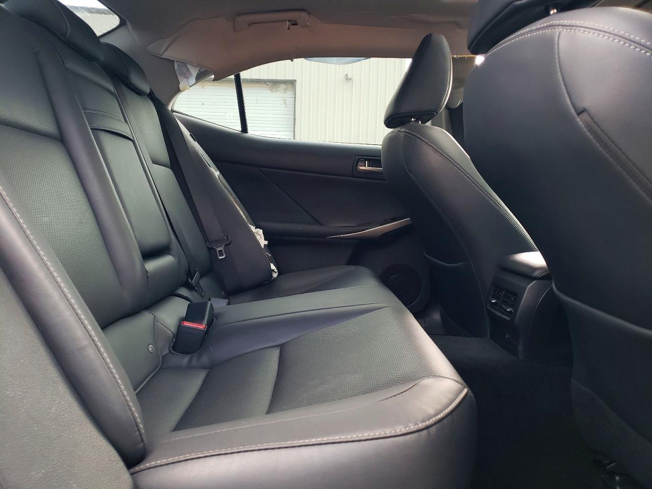 Lexus Is Base