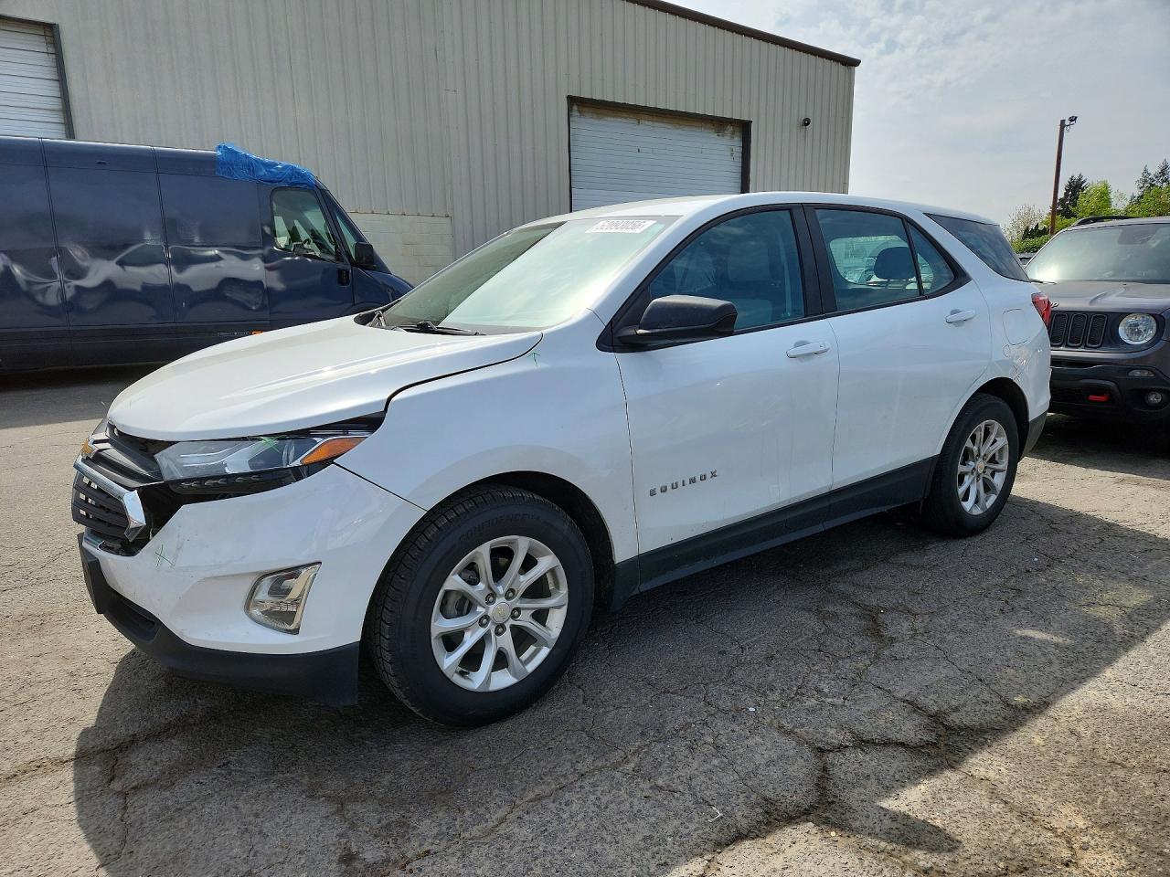 Salvage Chevrolet Equinox Image