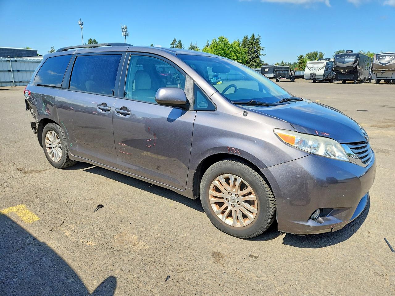 Toyota Sienna Xle 8-passenger