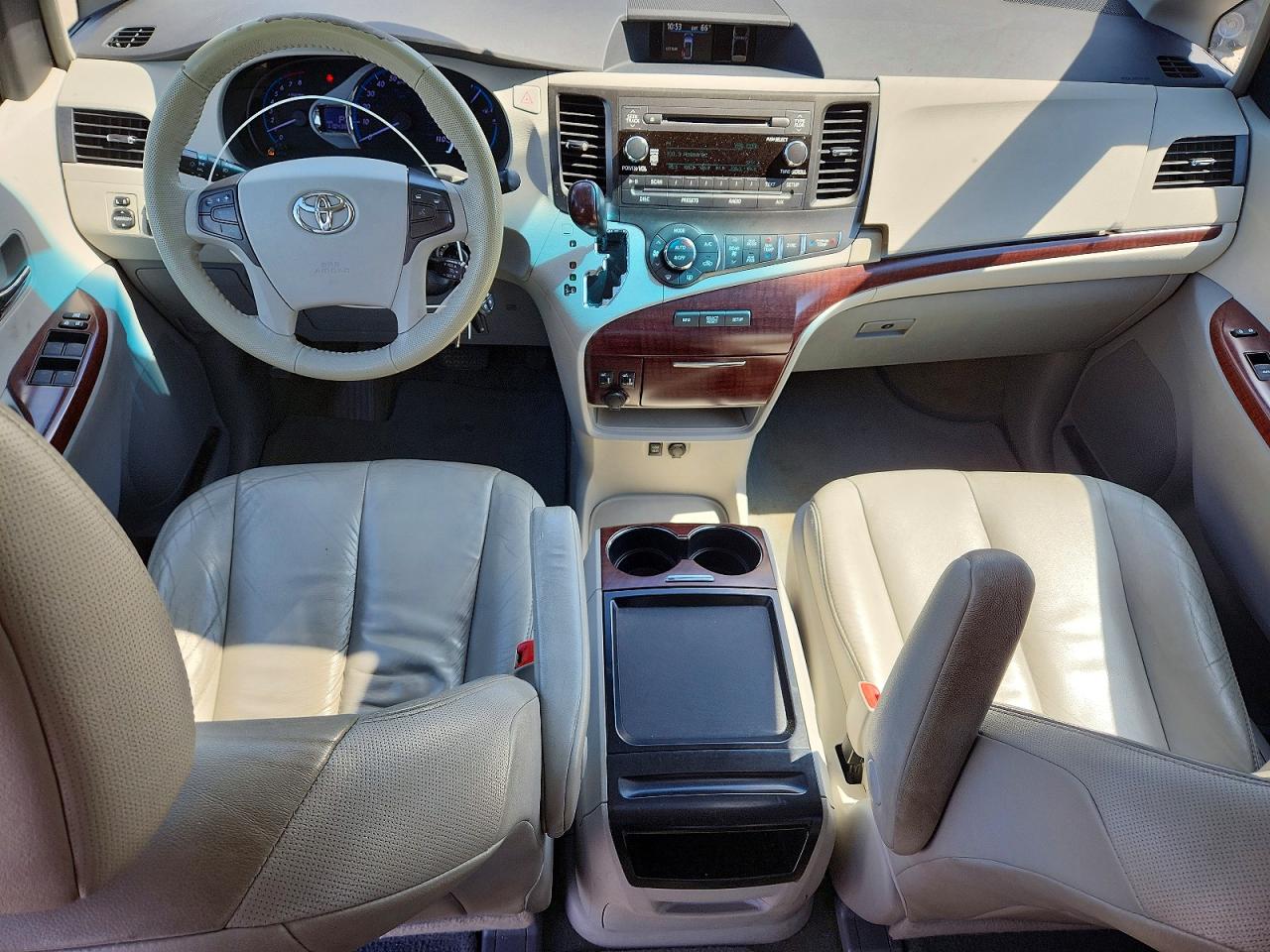 Toyota Sienna Xle 8-passenger