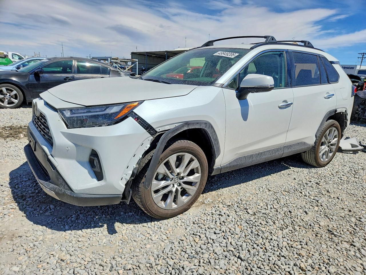 Salvage Toyota RAV4 Image