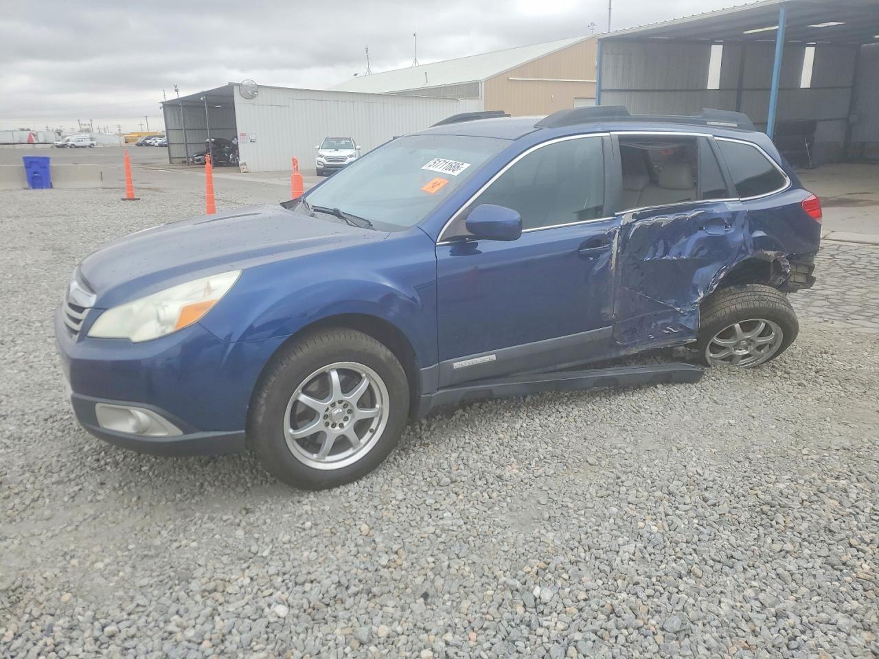 Salvage Subaru Outback Image