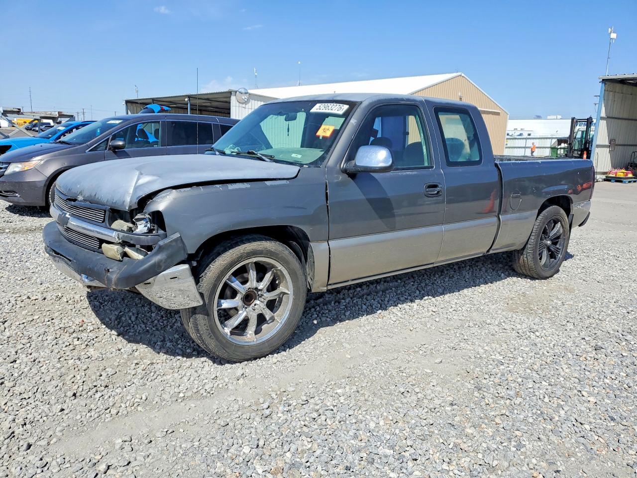 Salvage Chevrolet Silverado Image
