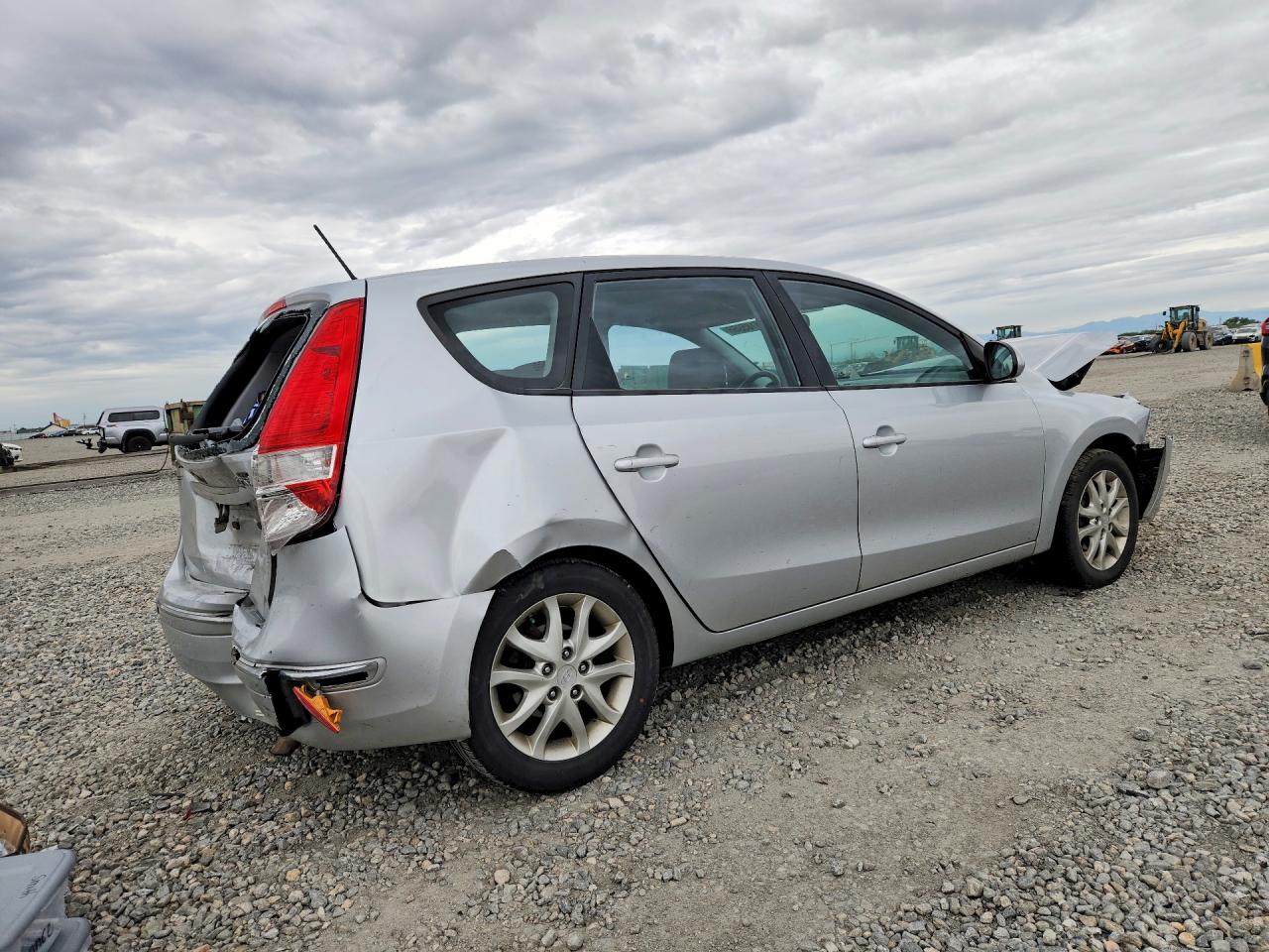 Hyundai ELANTRA Touring