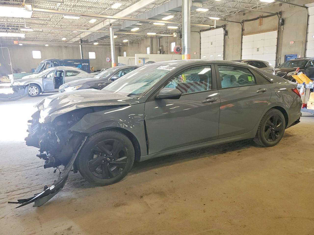 Salvage Hyundai ELANTRA Image