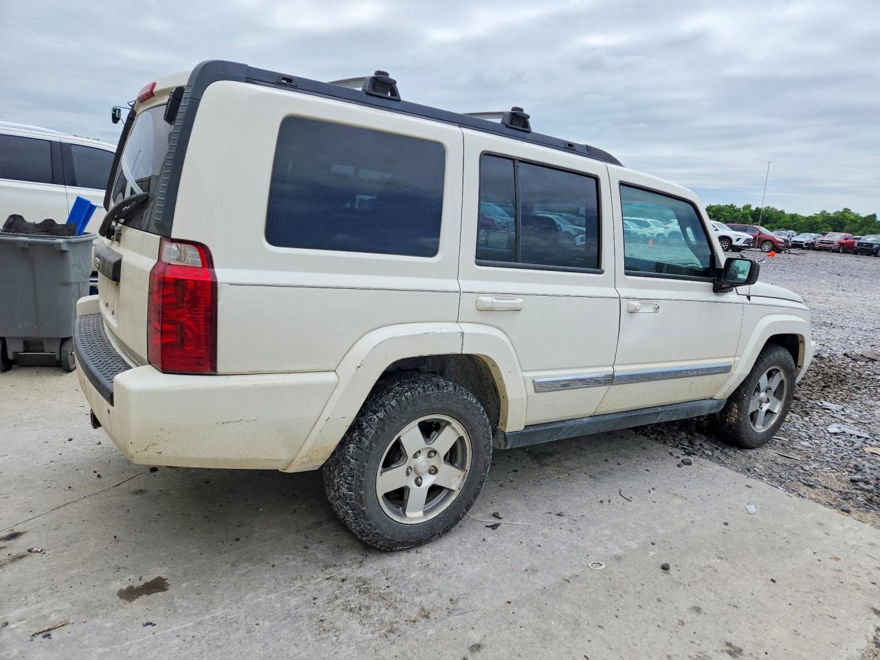 Jeep Commander Sport